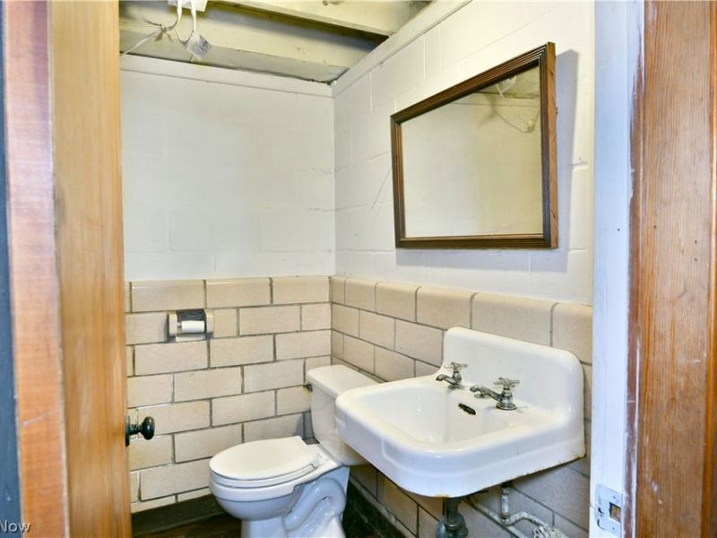 2262 Niles Cortland Road NE, Cortland, OH 44410 Photo 32