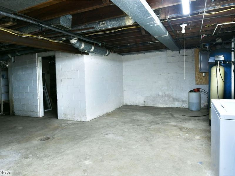 2262 Niles Cortland Road NE, Cortland, OH 44410 Photo 38