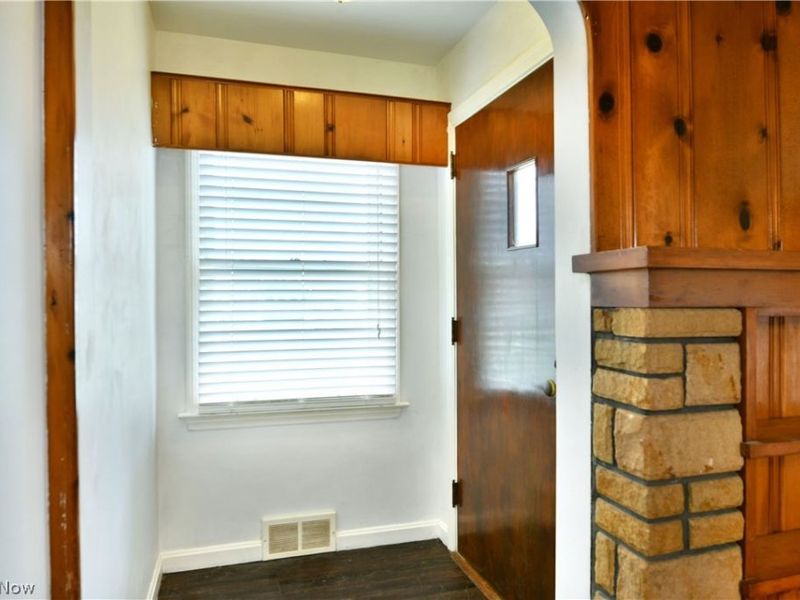 2262 Niles Cortland Road NE, Cortland, OH 44410 Photo 8