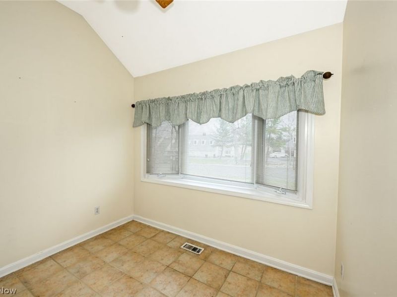 5780 Emerald Ridge Parkway, Solon, OH 44139 Photo 16