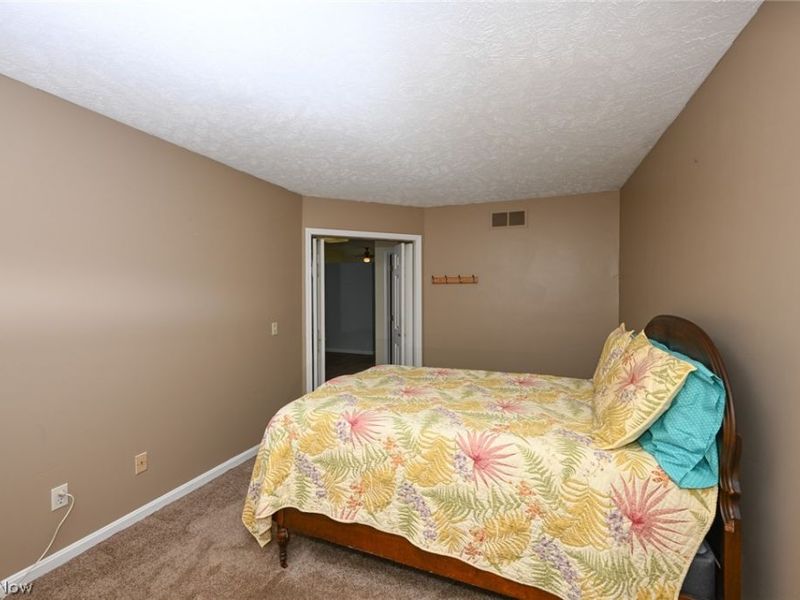 5780 Emerald Ridge Parkway, Solon, OH 44139 Photo 20