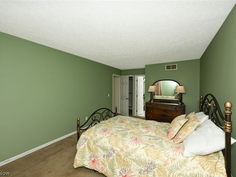 5780 Emerald Ridge Parkway, Solon, OH 44139 Photo 24