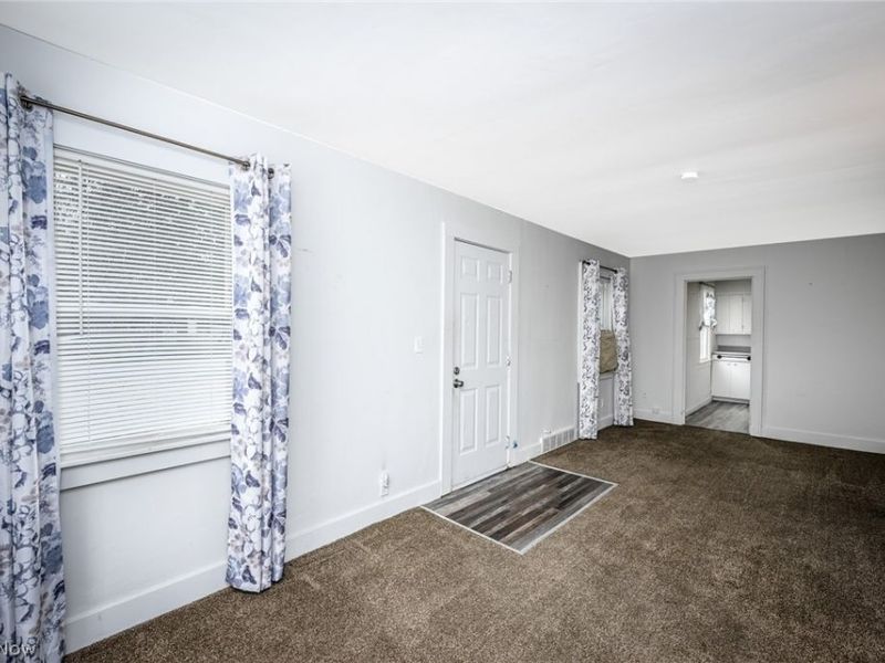 575 Park Road, Painesville, OH 44077 Photo 2