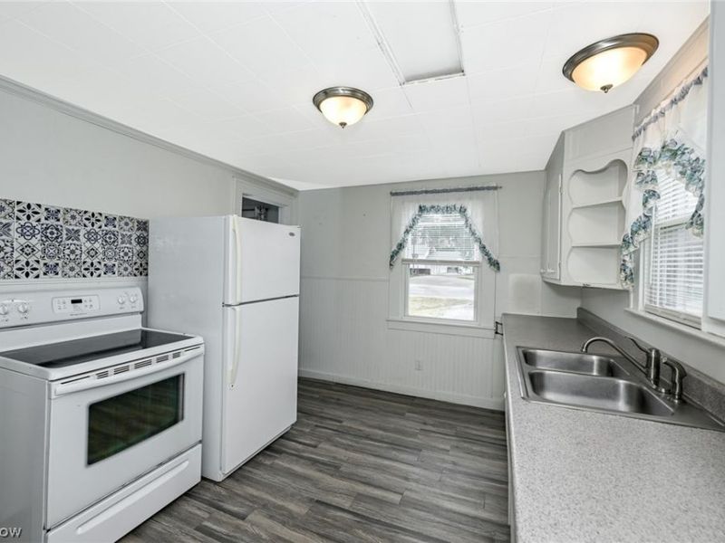 575 Park Road, Painesville, OH 44077 Photo 6