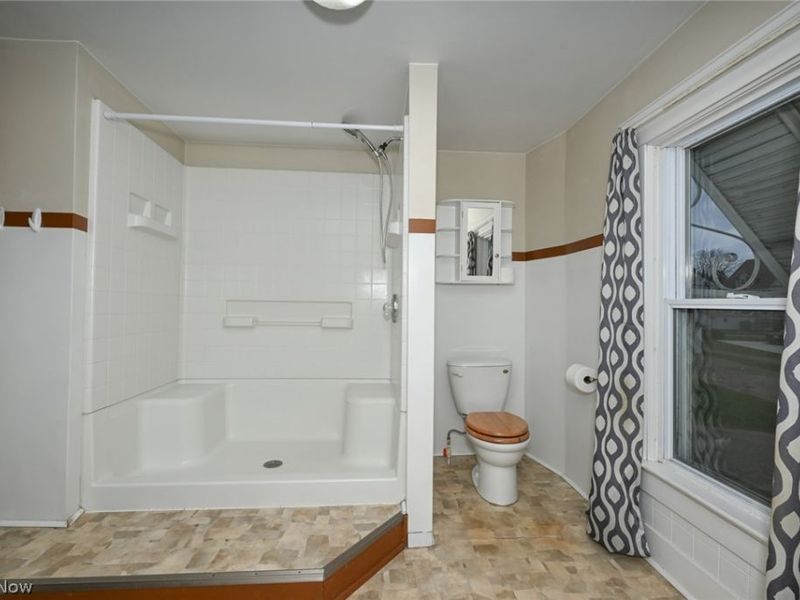 329 Redwood Street SW, Beach City, OH 44608 Photo 32