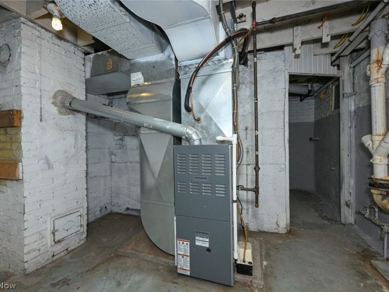 329 Redwood Street SW, Beach City, OH 44608 Photo 38