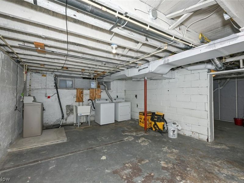 329 Redwood Street SW, Beach City, OH 44608 Photo 39