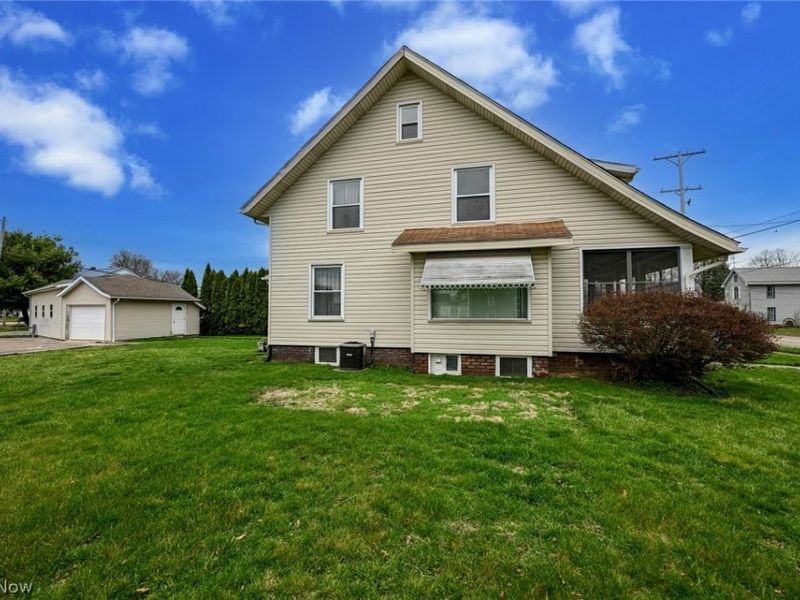 329 Redwood Street SW, Beach City, OH 44608 Photo 4