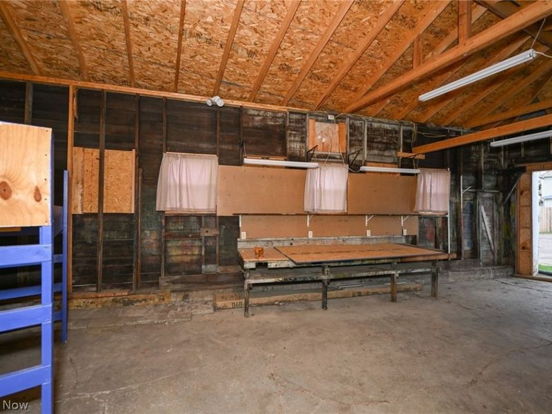 329 Redwood Street SW, Beach City, OH 44608 Photo 42