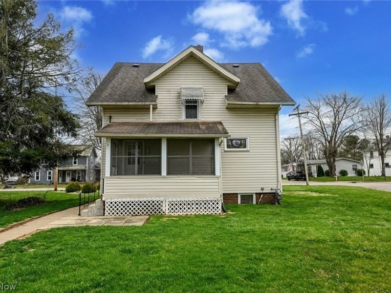 329 Redwood Street SW, Beach City, OH 44608 Photo 6