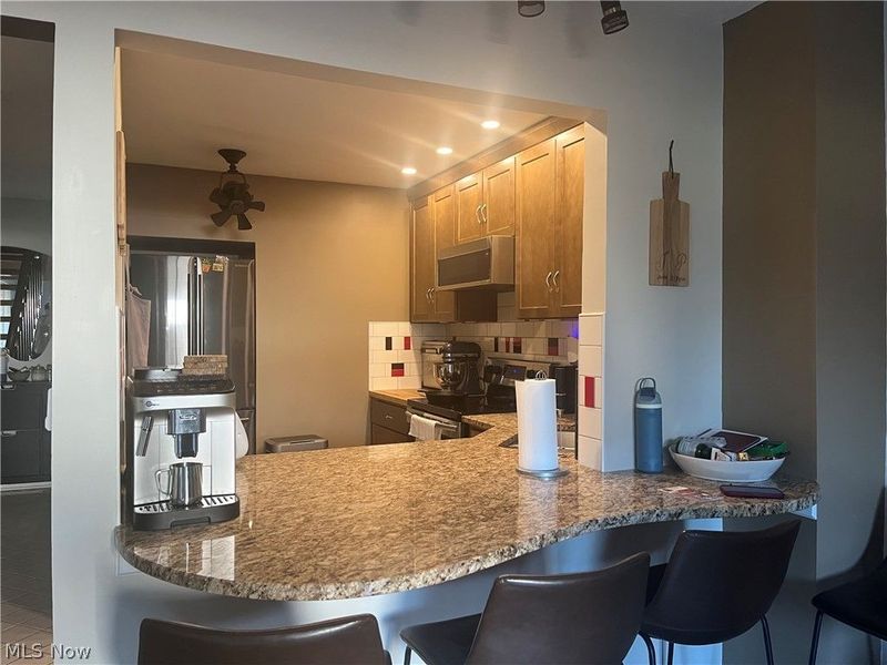 5553 Windrush Court, Parma, OH 44134 Photo 10