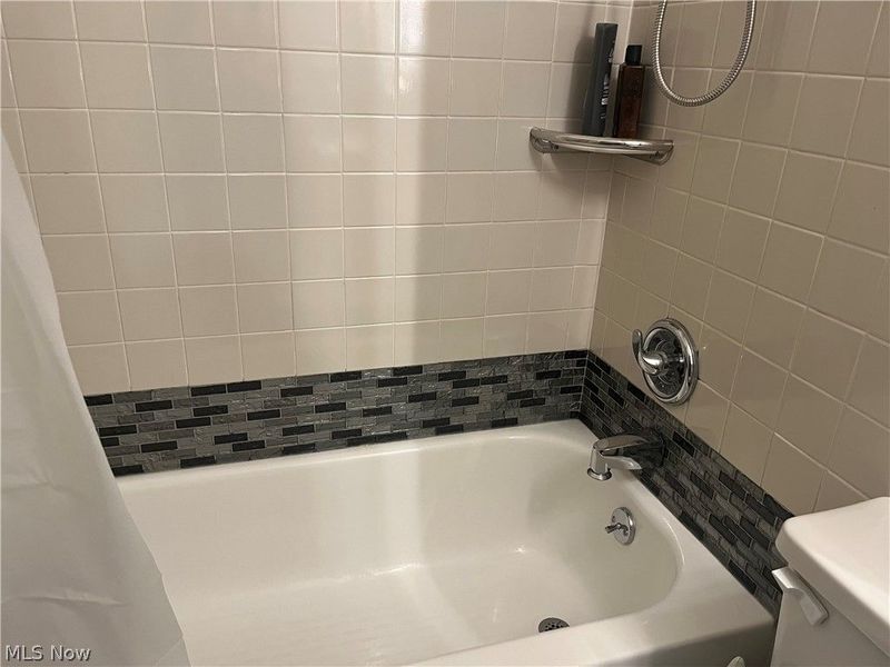 5553 Windrush Court, Parma, OH 44134 Photo 19