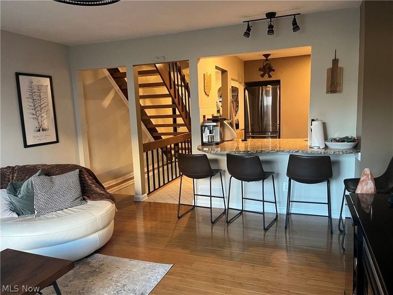 5553 Windrush Court, Parma, OH 44134 Photo 3