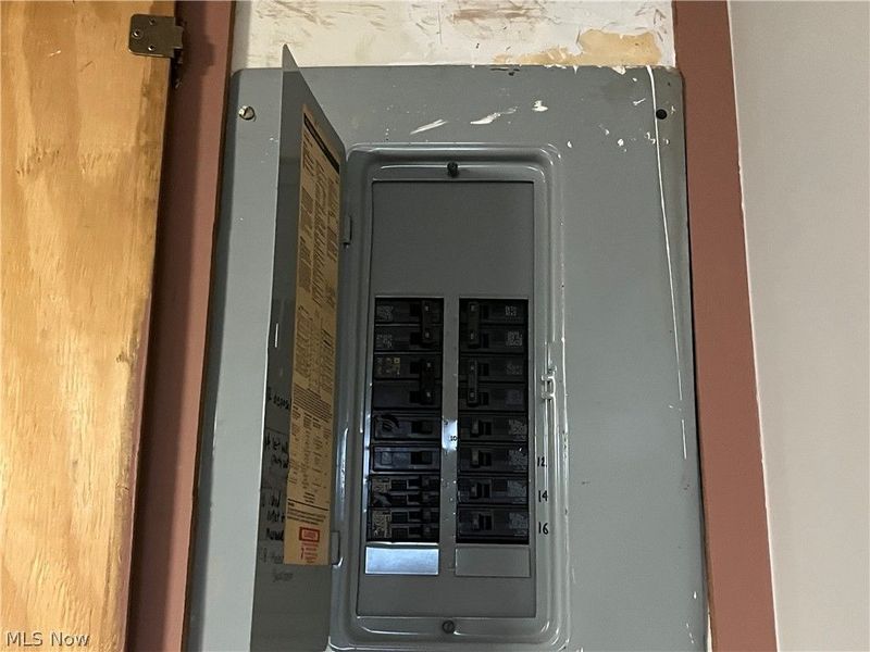 5553 Windrush Court, Parma, OH 44134 Photo 31