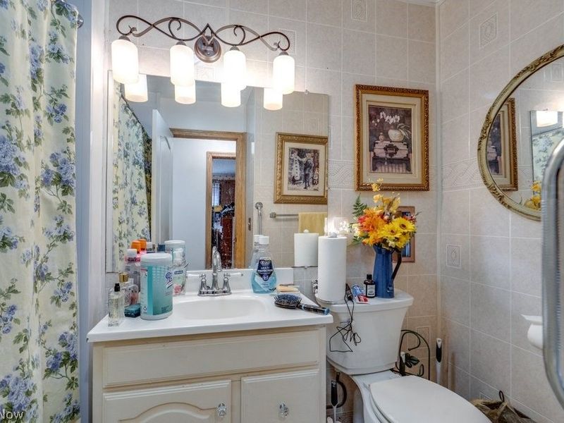 7295 Oakwood Road, Parma, OH 44130 Photo 20