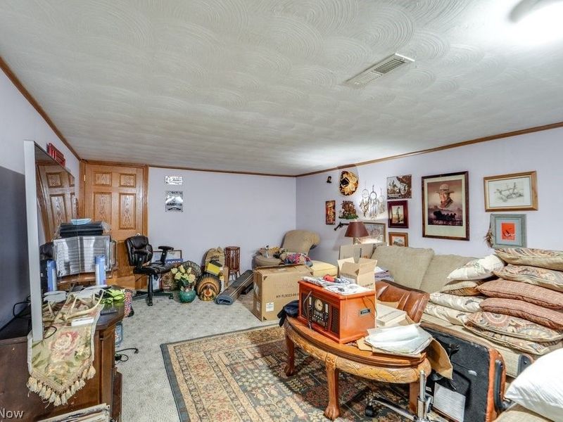 7295 Oakwood Road, Parma, OH 44130 Photo 21