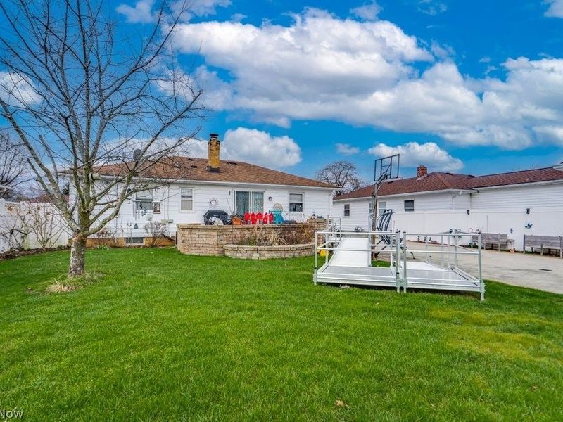 7295 Oakwood Road, Parma, OH 44130 Photo 26