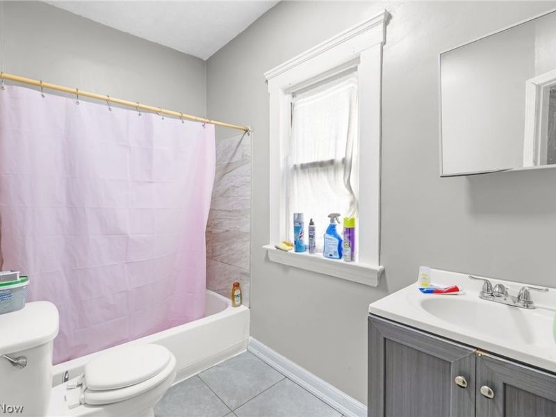 16118 Arcade Avenue, Cleveland, OH 44110 Photo 11