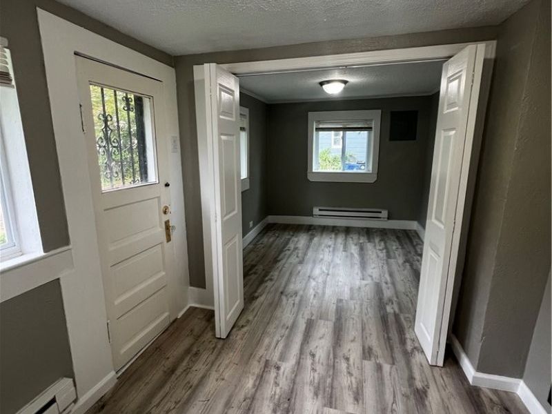 16118 Arcade Avenue, Cleveland, OH 44110 Photo 2