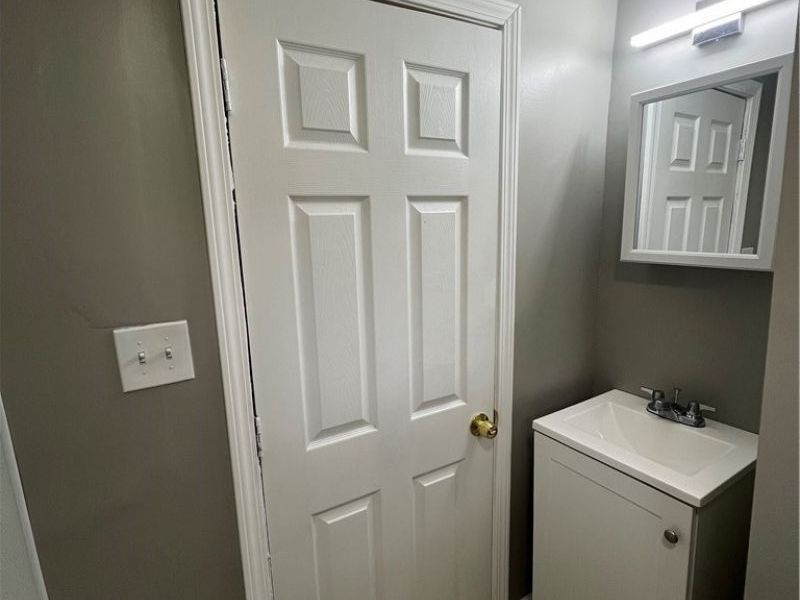 16118 Arcade Avenue, Cleveland, OH 44110 Photo 9