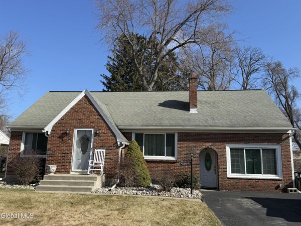 1032 Bill Road, Schenectady, NY 12303