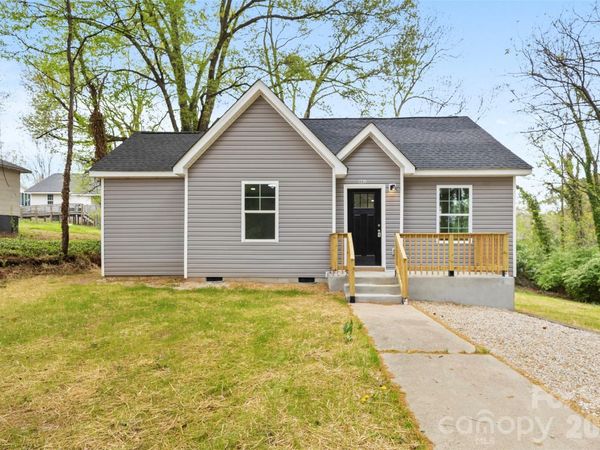 902 W 6th Avenue , Gastonia, NC 28052