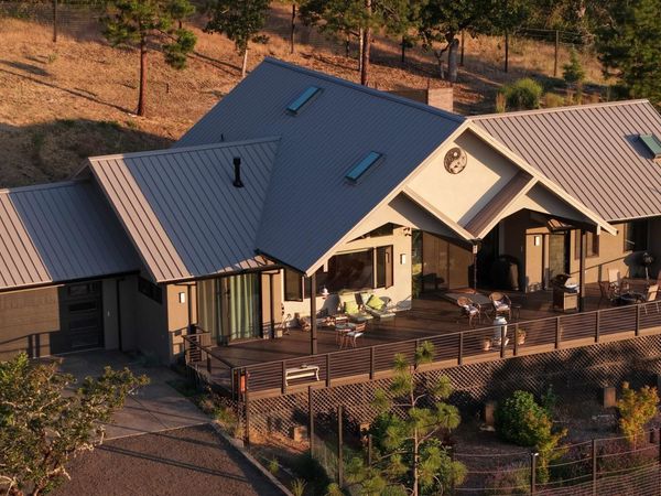 693 Ironwood Drive, Eagle Point, OR 97524