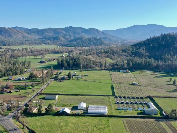 Grants Pass, OR 97527