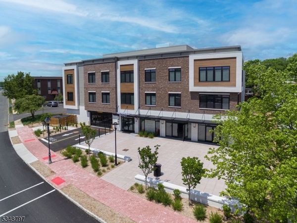 450 Springfield Ave, Unit 301, Berkeley Heights, NJ 07922