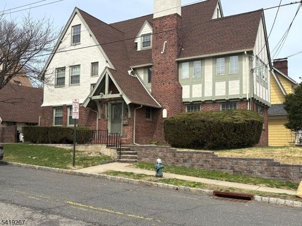 1 Club St, Unit 3, Montclair, NJ 07042