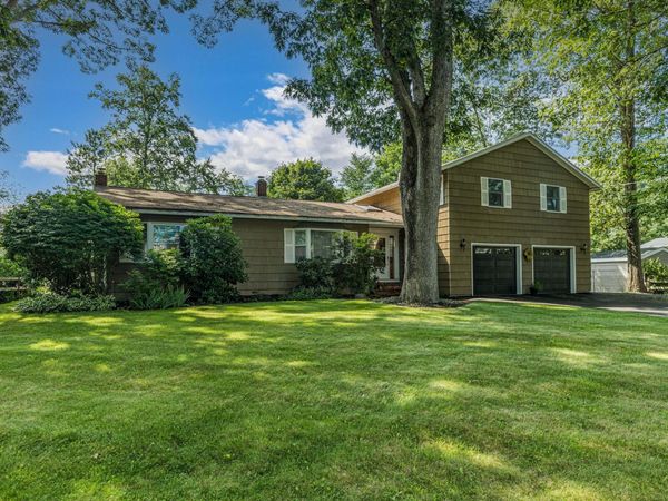 33 Taft Road, Portsmouth, NH 03801