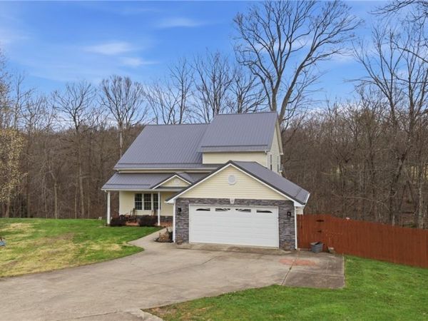 40 Cory Drive , Parkersburg, WV 26104