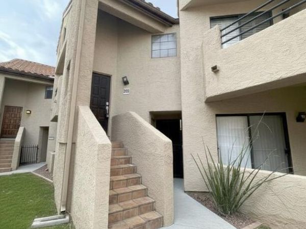 10301 N 70th Street, Unit 202, Paradise Valley, AZ 85253