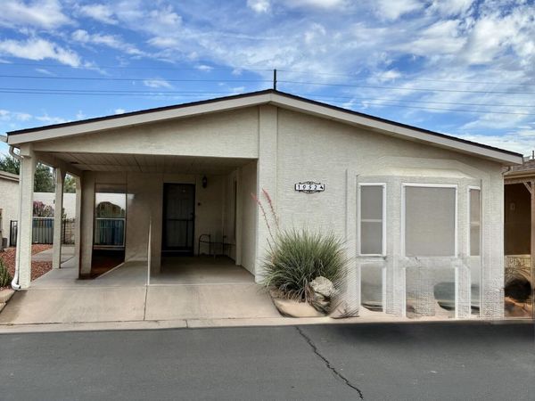 1952 E AUGUSTA Avenue, Chandler, AZ 85249