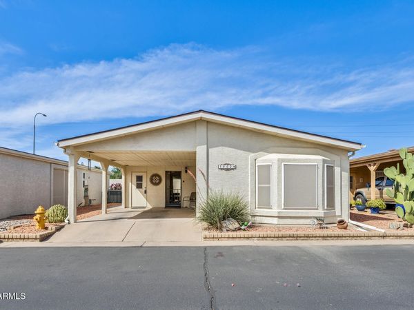 1952 E AUGUSTA Avenue, Chandler, AZ 85249