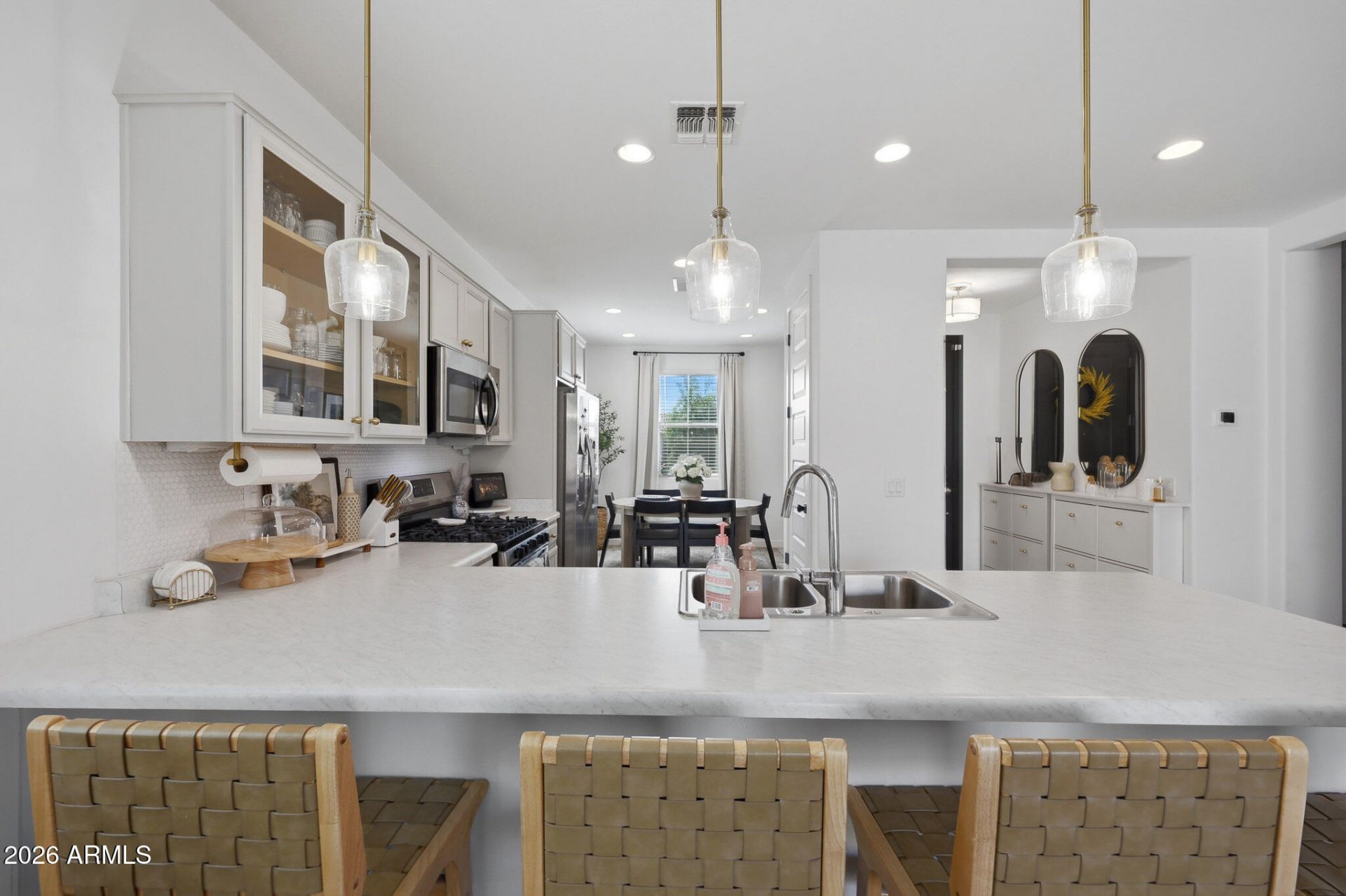 12430 W Vista Avenue, Glendale, AZ 85307 Main Photo