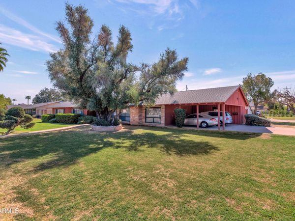 301 E Mclellan Boulevard, Phoenix, AZ 85012