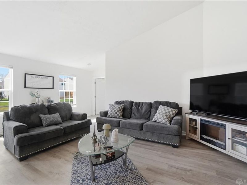 6033 Boxelder Drive, Tipp City, OH 45371 Photo 7