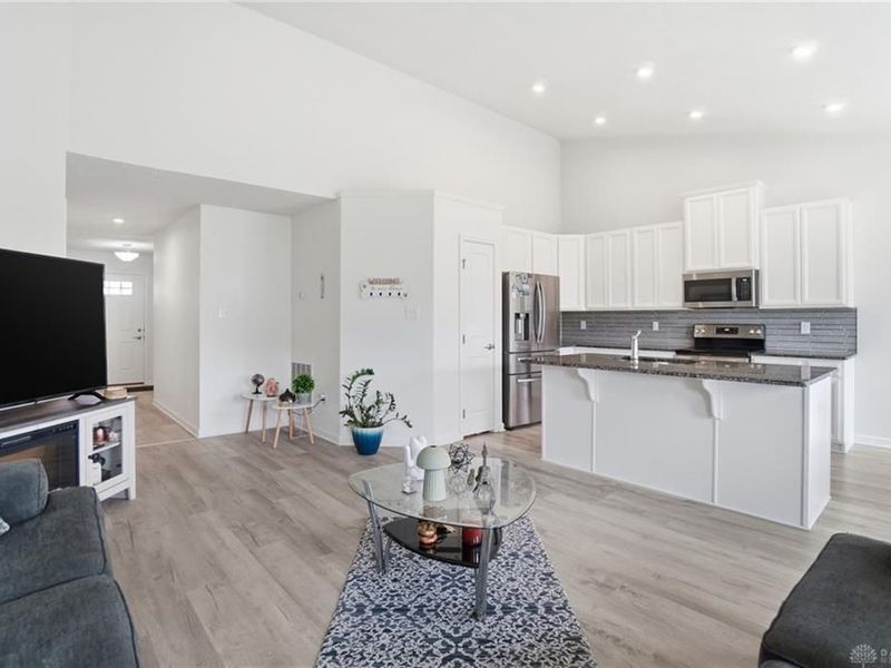 6033 Boxelder Drive, Tipp City, OH 45371 Photo 9