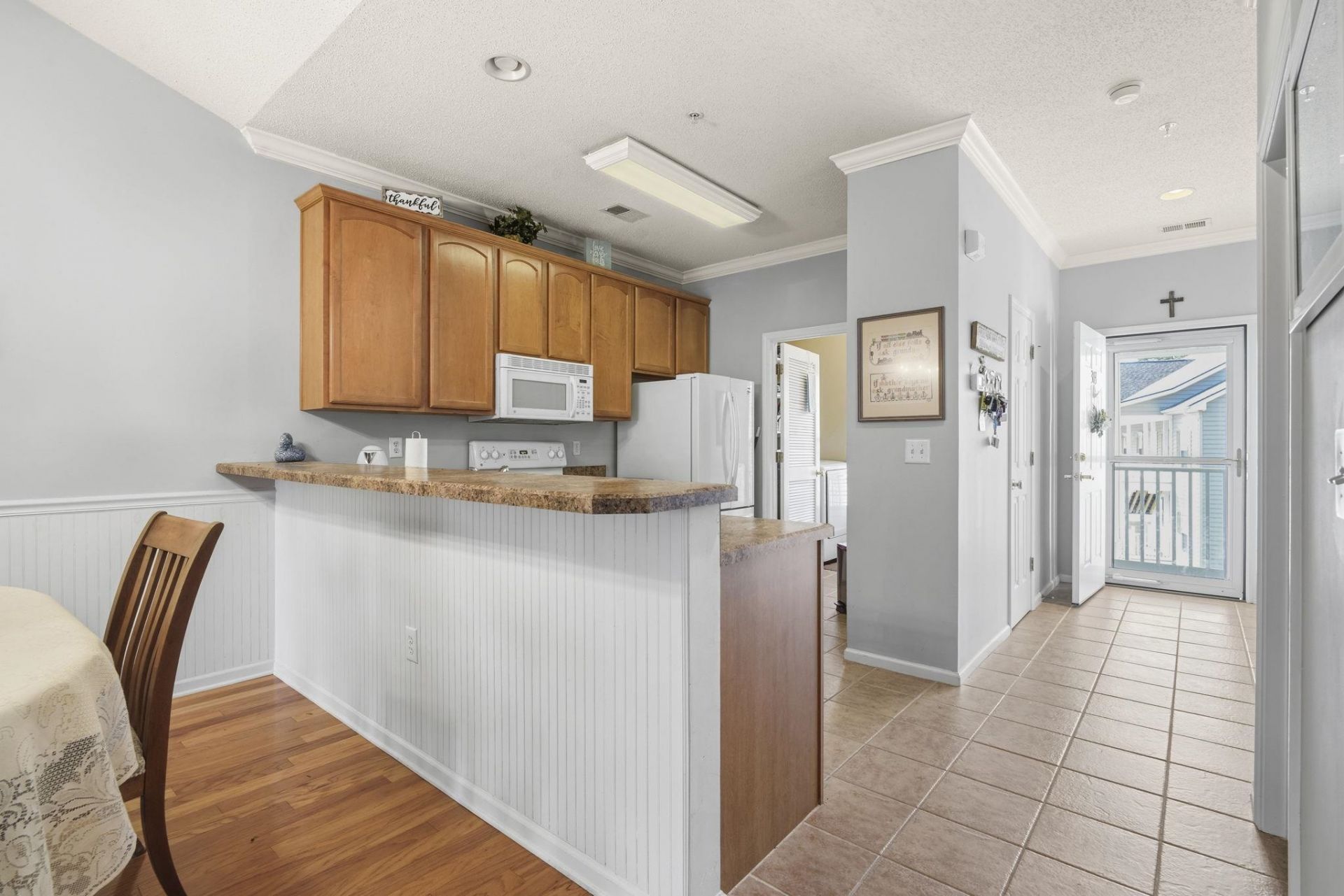 5864 Longwood Dr. Photo 10