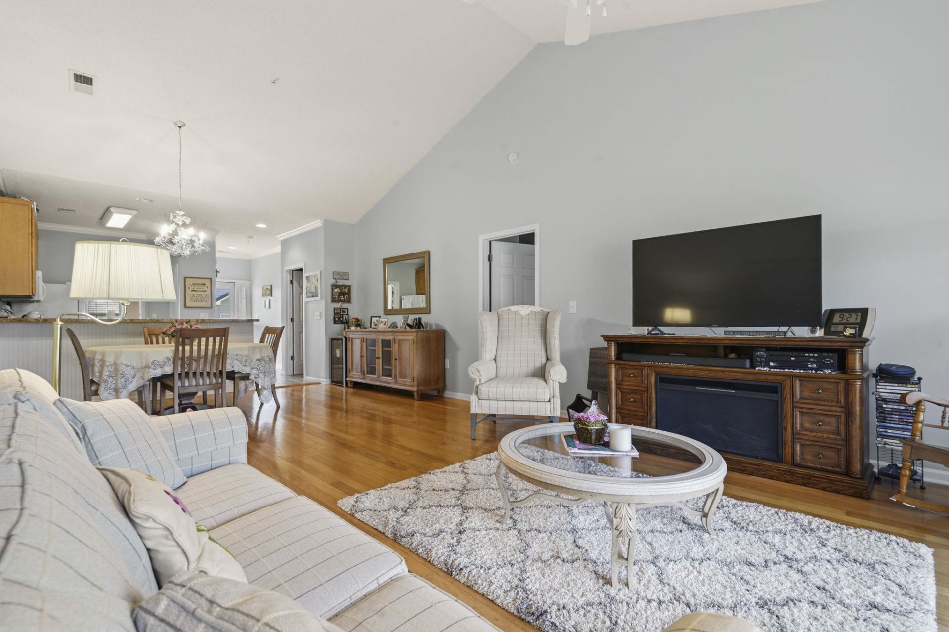 5864 Longwood Dr. Photo 13