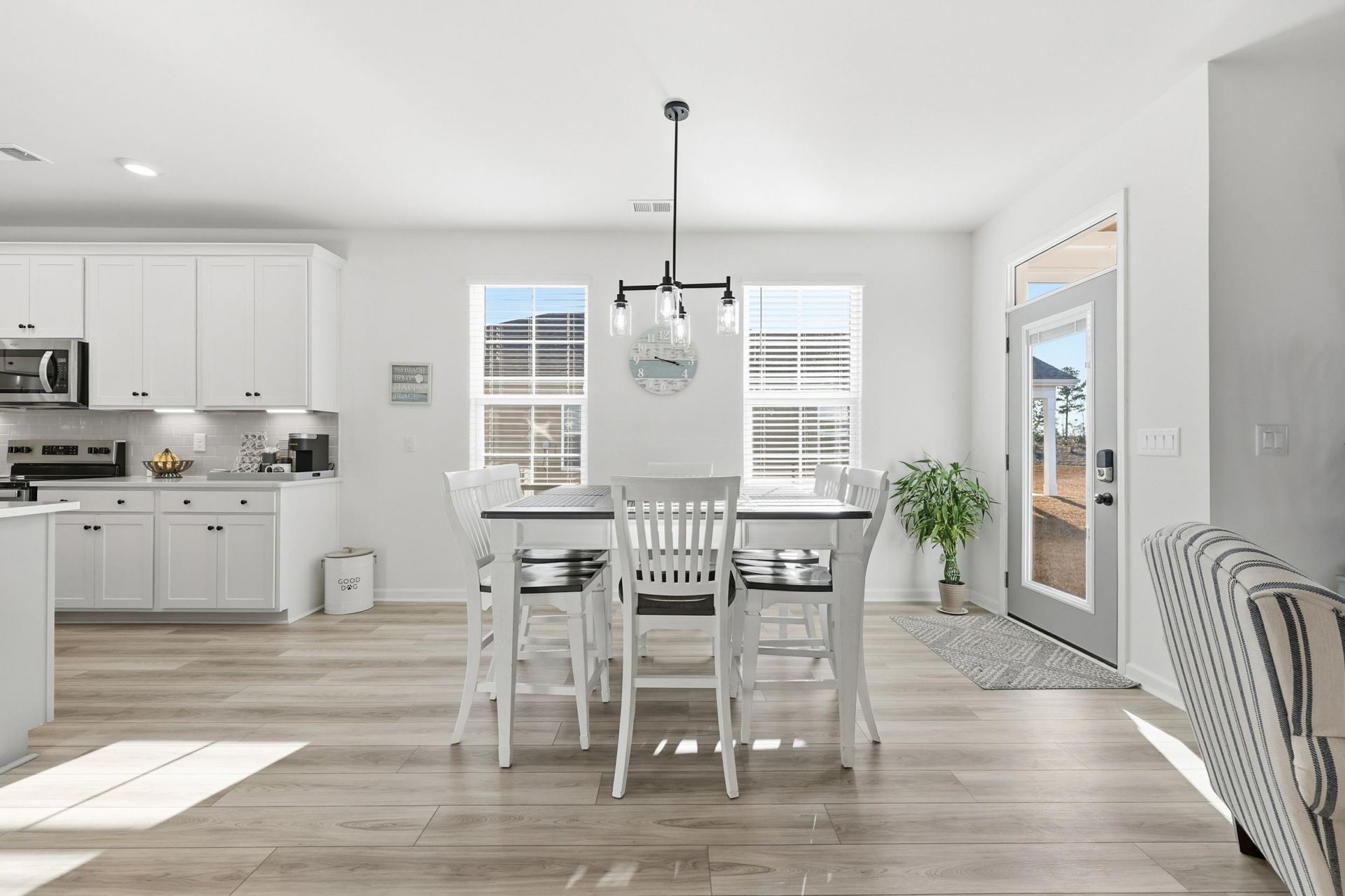 140 Joyce Dr Photo 11