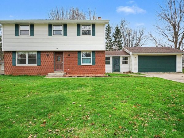 40 Greenway Drive, Goshen, IN 46526