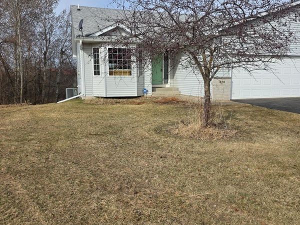 820 Shady Ridge Lane , Braham, MN 55006