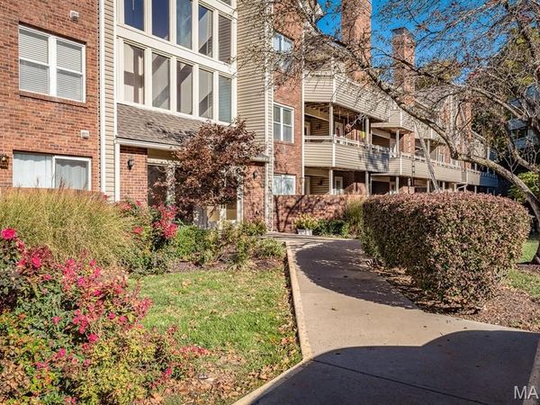 1010 Thoreau Court , Unit 301, St Louis, MO 63146