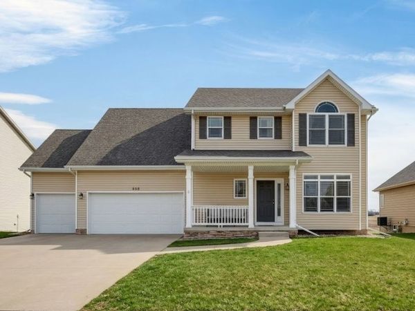332 NW Driftwood Drive , Ankeny, IA 50023