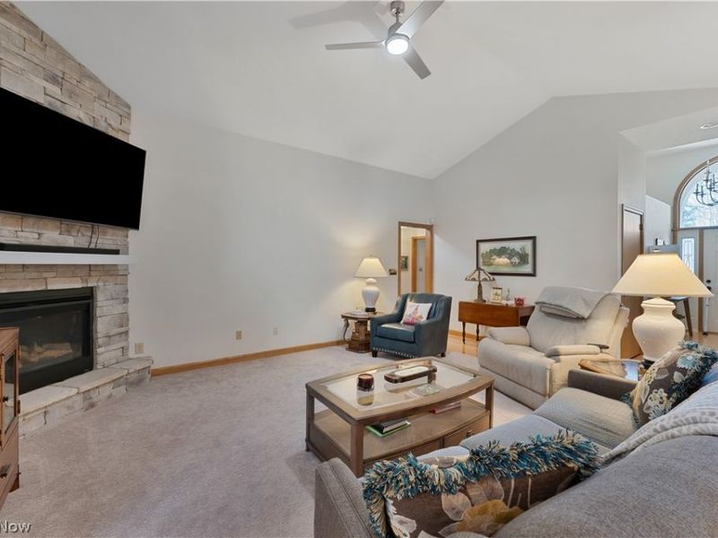 101 Pin Oak Place, Campbell, OH 44405 Photo 4