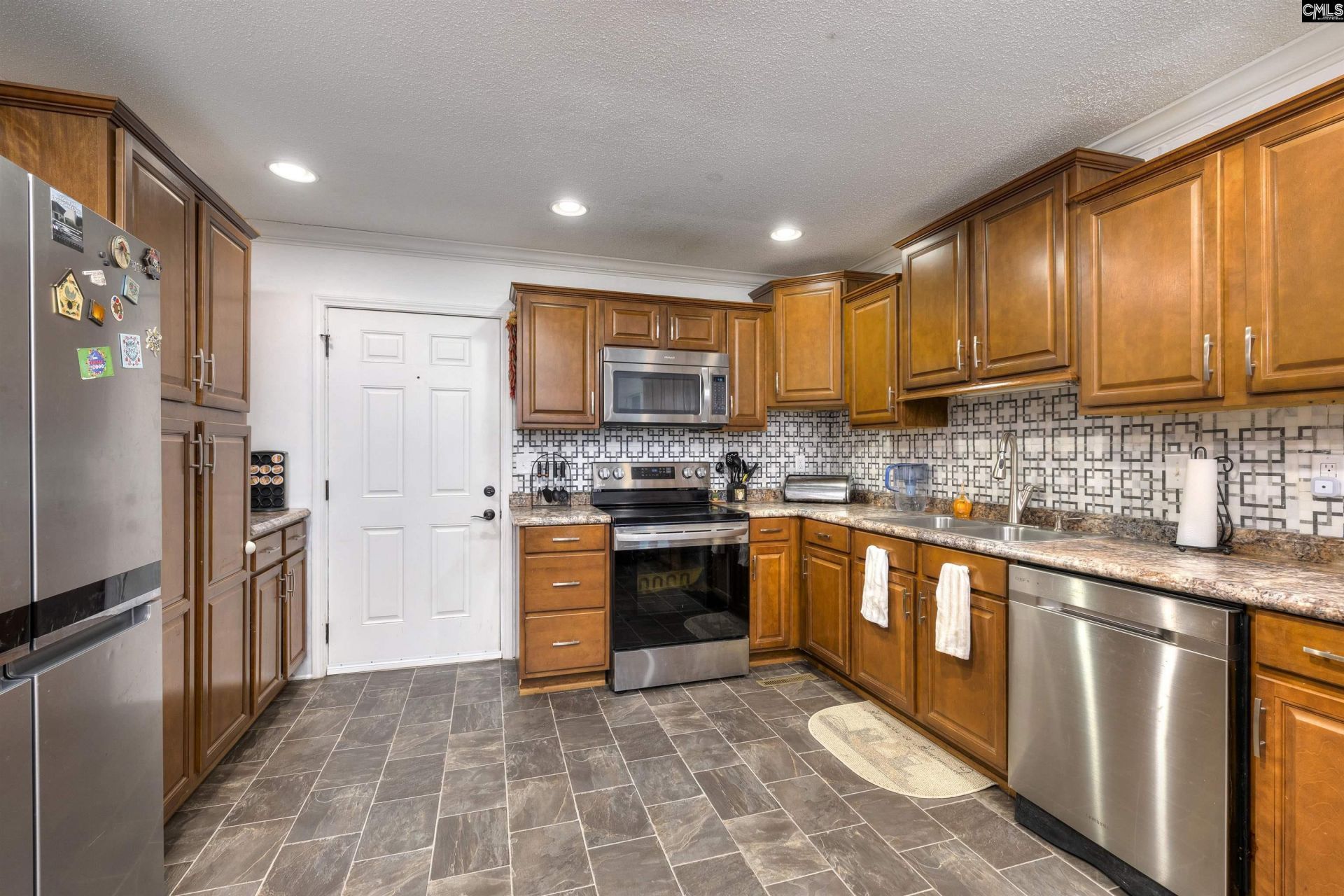 328 Stuckey Street  Photo 21