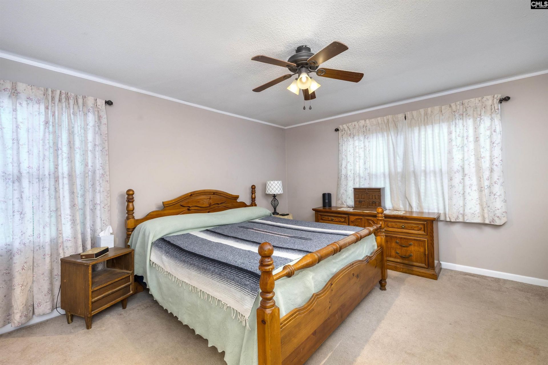 328 Stuckey Street  Photo 34