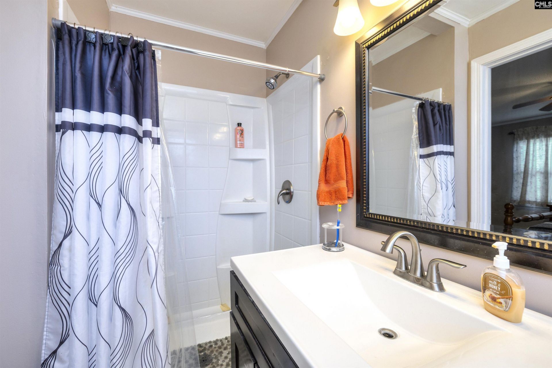 328 Stuckey Street  Photo 36